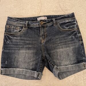 Broken in Denim cut off Jeans Cuffed Shorts